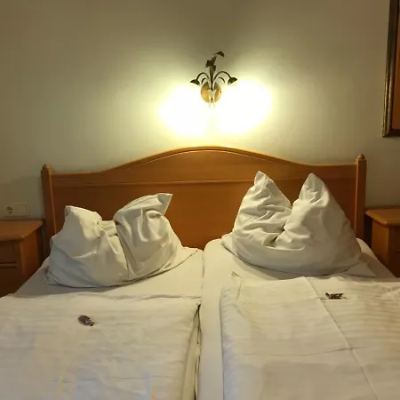 Polly * Haunoldstein