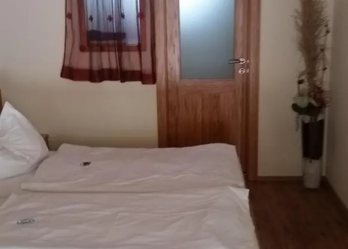 Polly * Haunoldstein